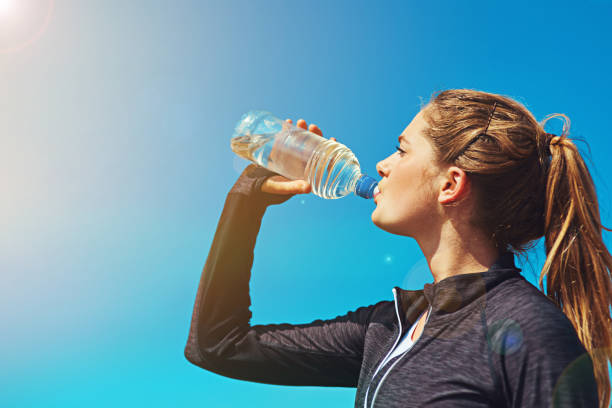 خطر نوشیدن آب از بطری پلاستیکی
