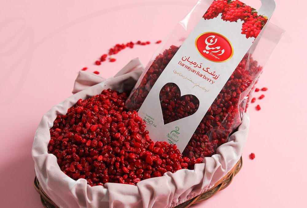 بسته بندی زرشک با استفاده از کیسههای پلاستیکی و سلفون